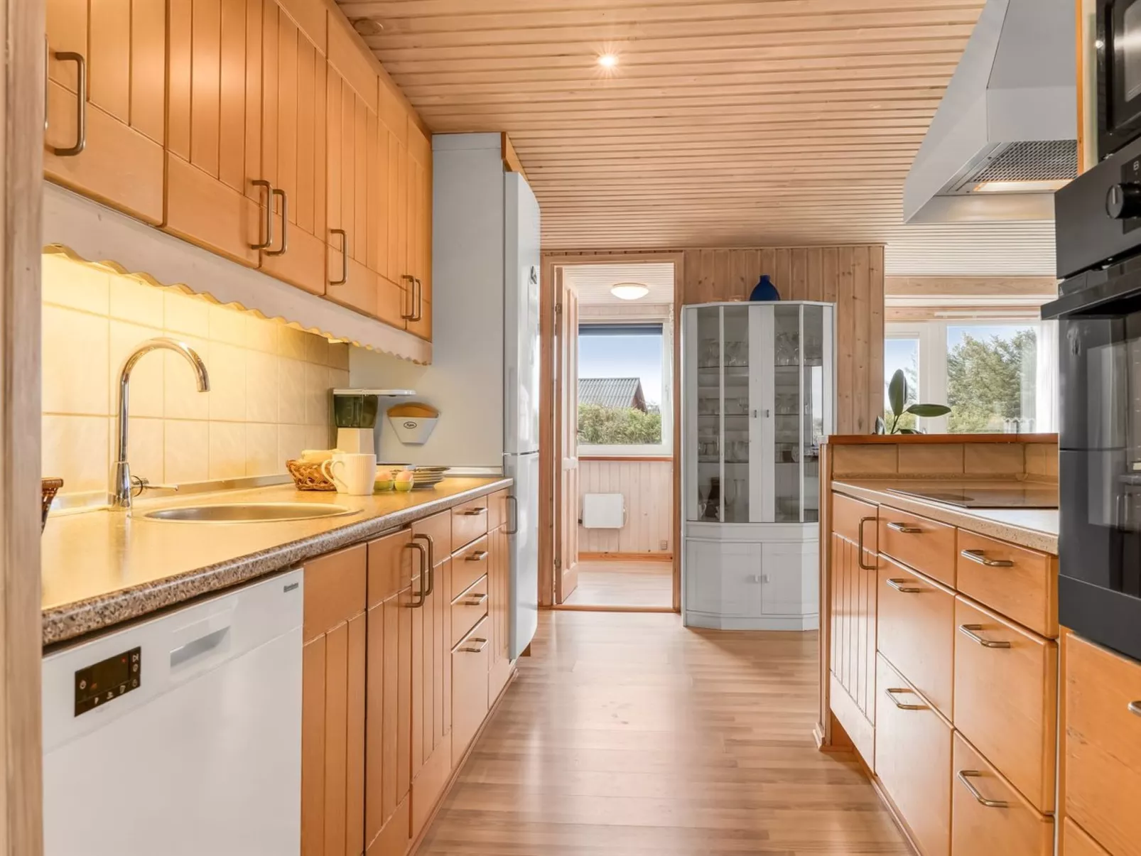 "Raadengaard" - 400m from the sea-Binnen