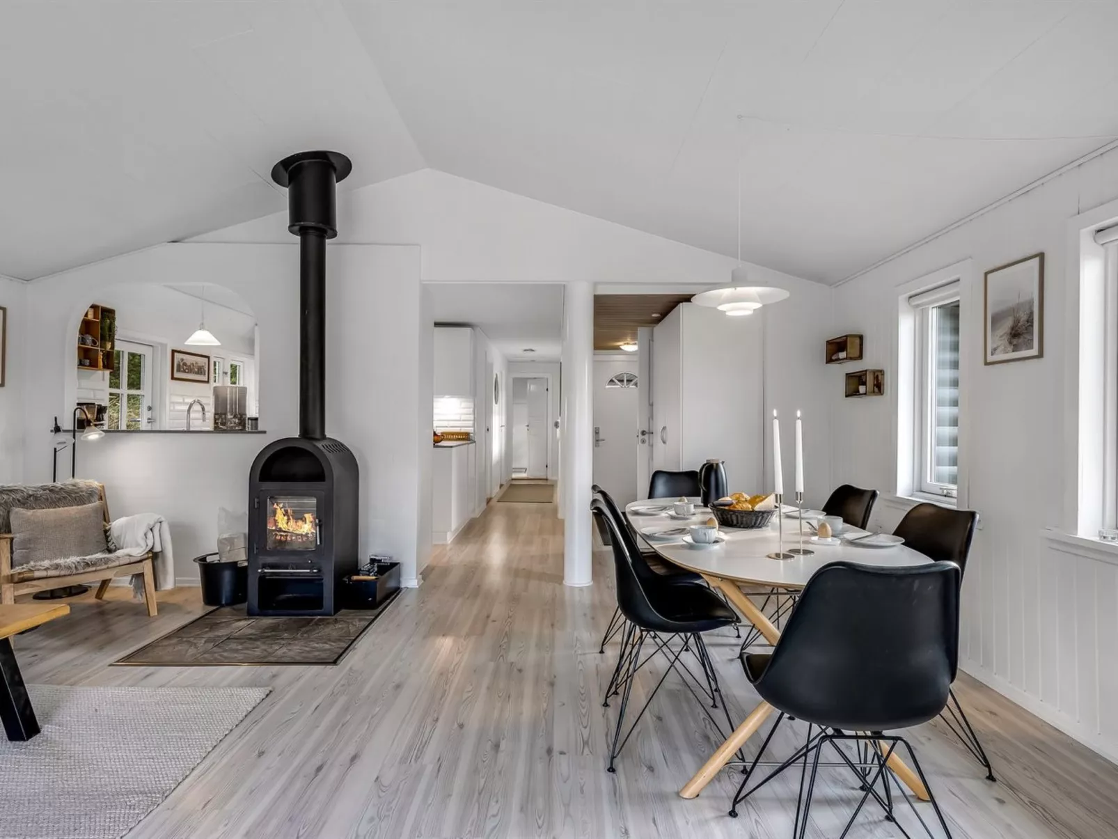 "Aila" - 1.4km from the sea-Binnen