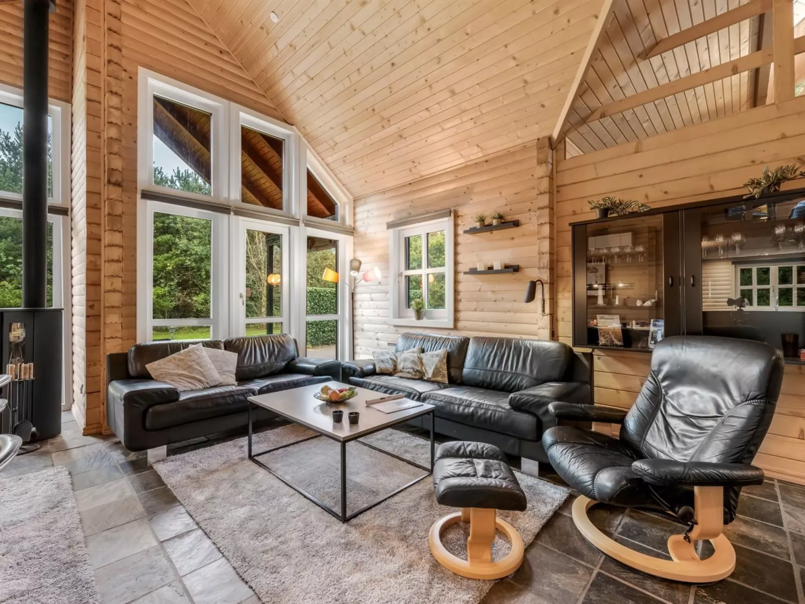 "Yvonna" - 350m to the fjord-Binnen