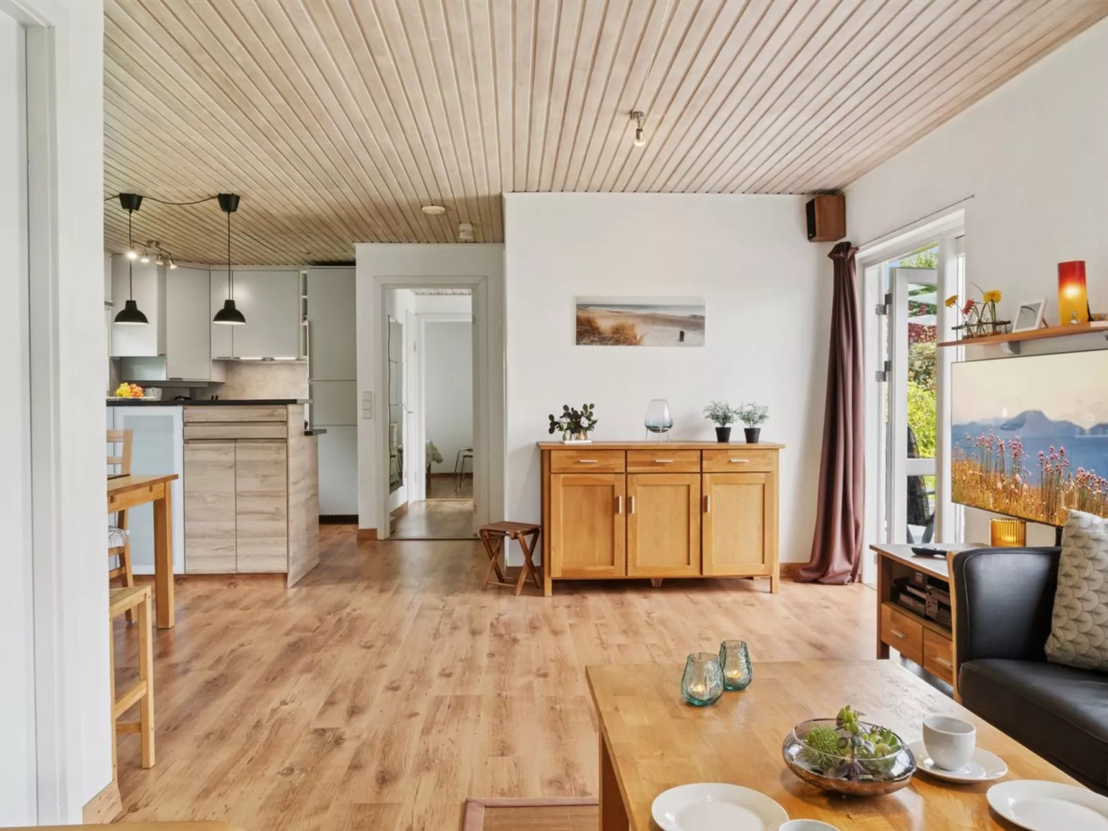 "Merit" - 800m from the sea-Binnen