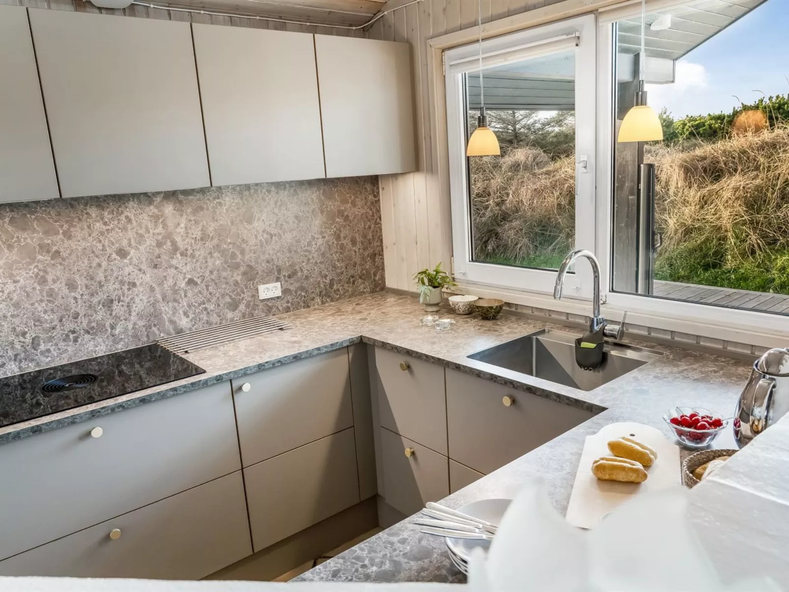 "Alrune" - 800m from the sea-Binnen