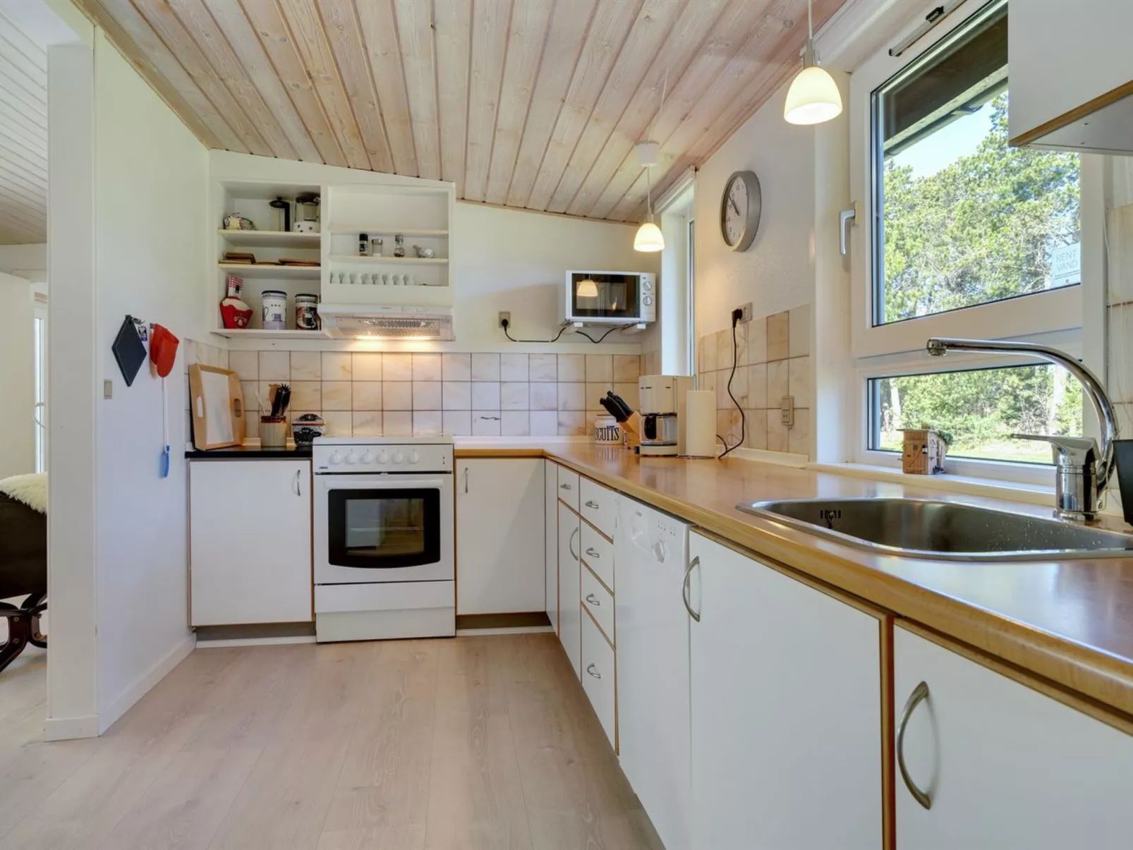 "Orvokki" - 125m from the sea-Binnen