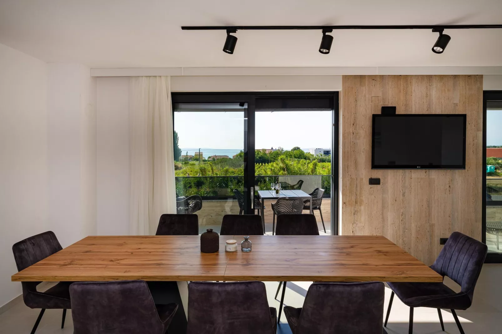 Sea view apartment LaMag-Eetkamer