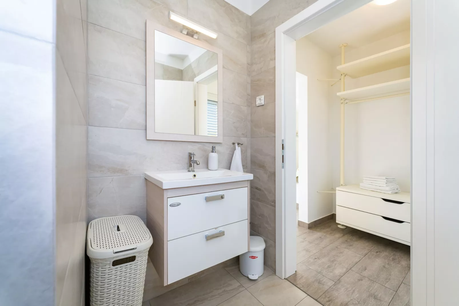 Sea view Villa Anpero-Badkamer