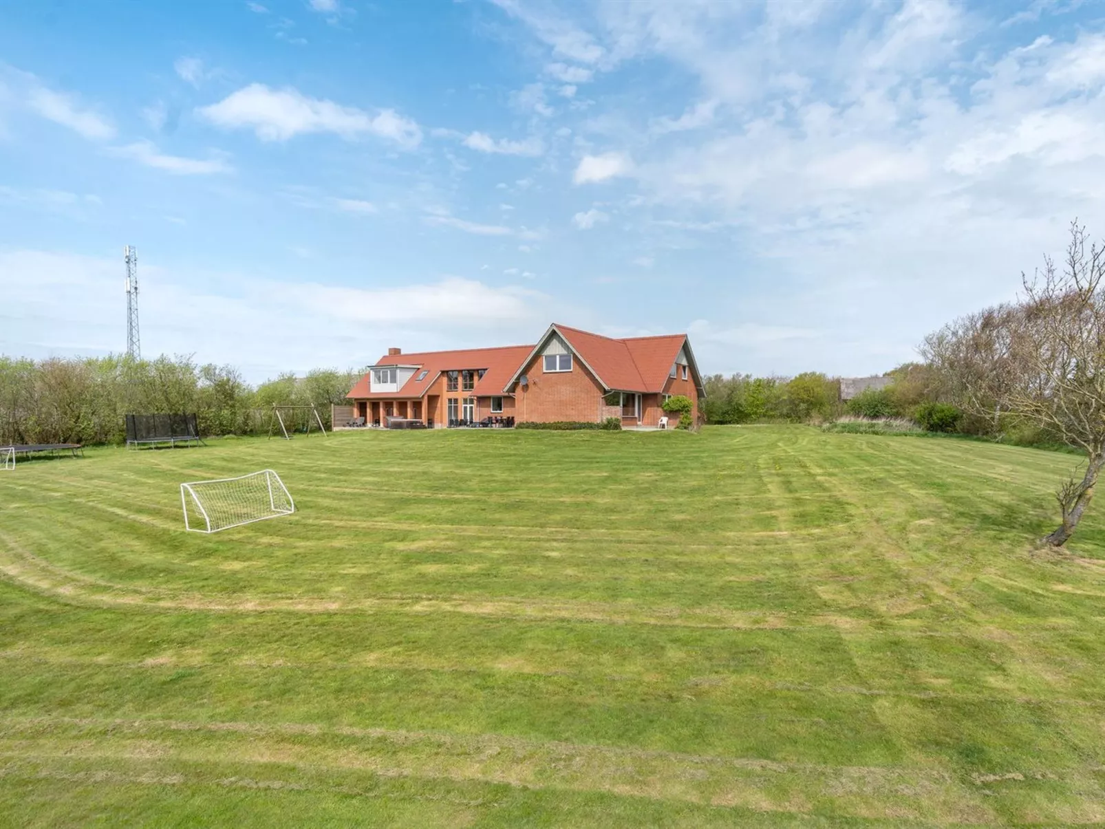 "Markhild" - 300m to the fjord-Buiten