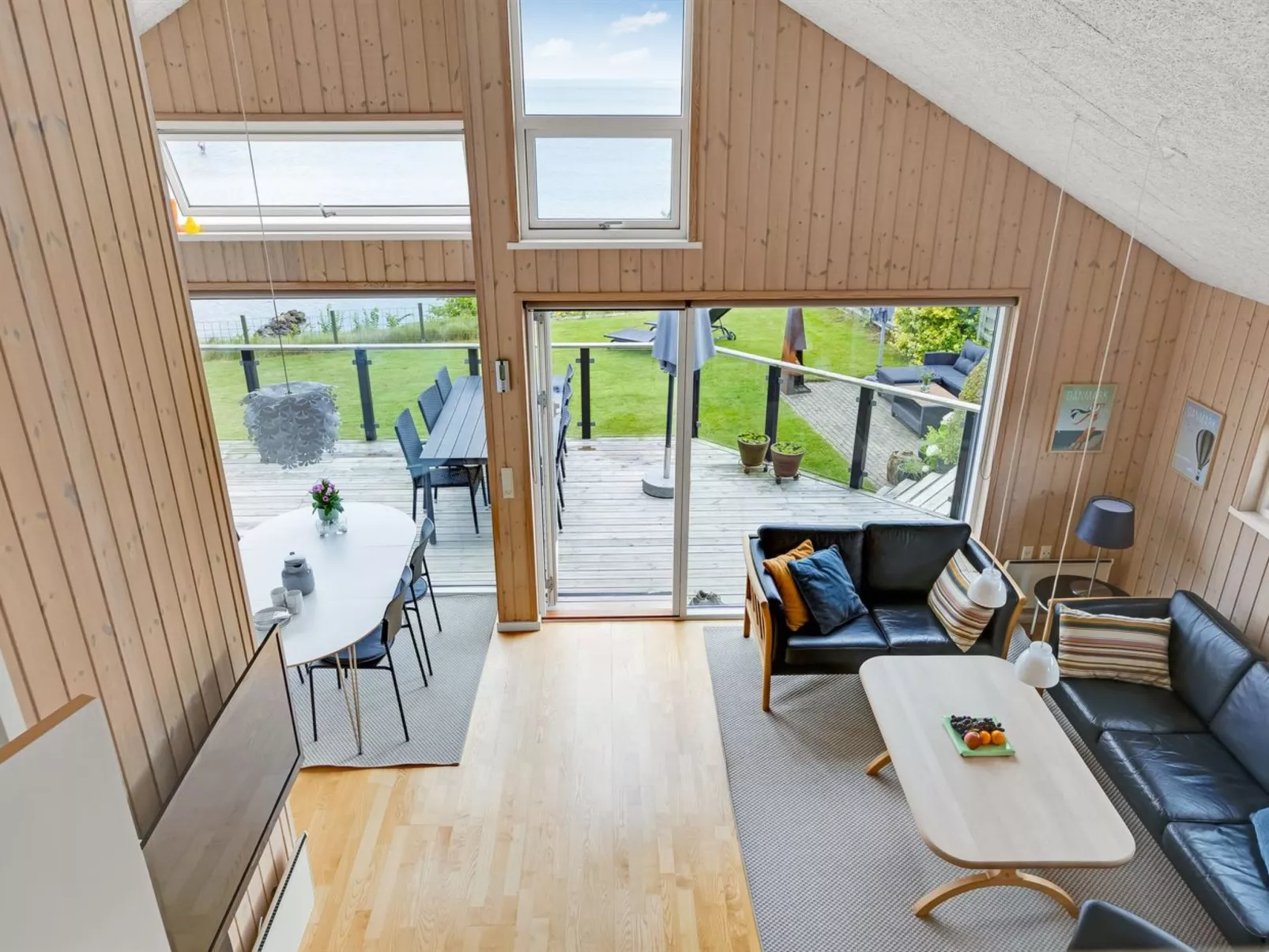 "Majbritt" - 50m from the sea-Binnen