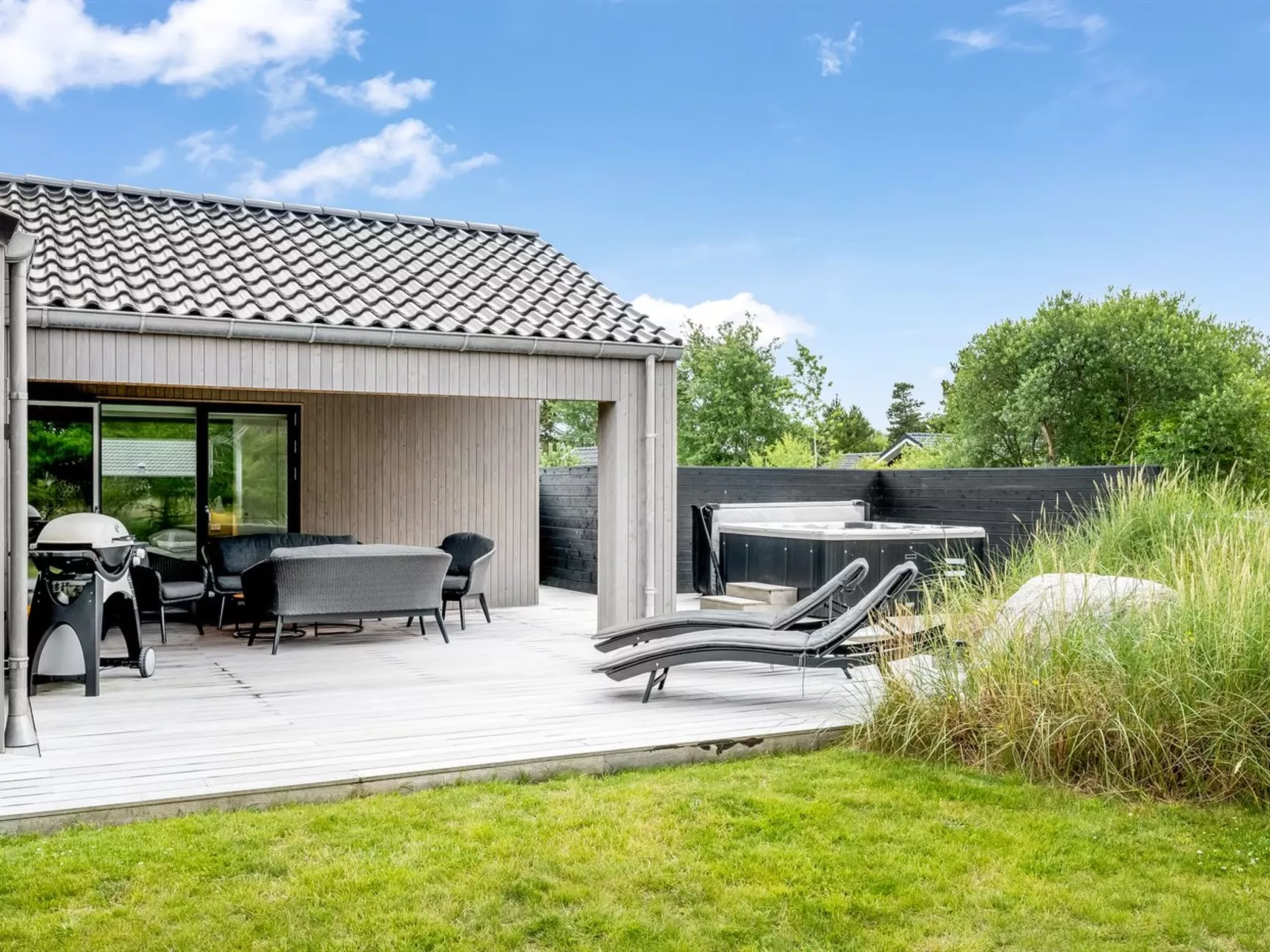 "Antonette" - 1.8km from the sea-Buiten