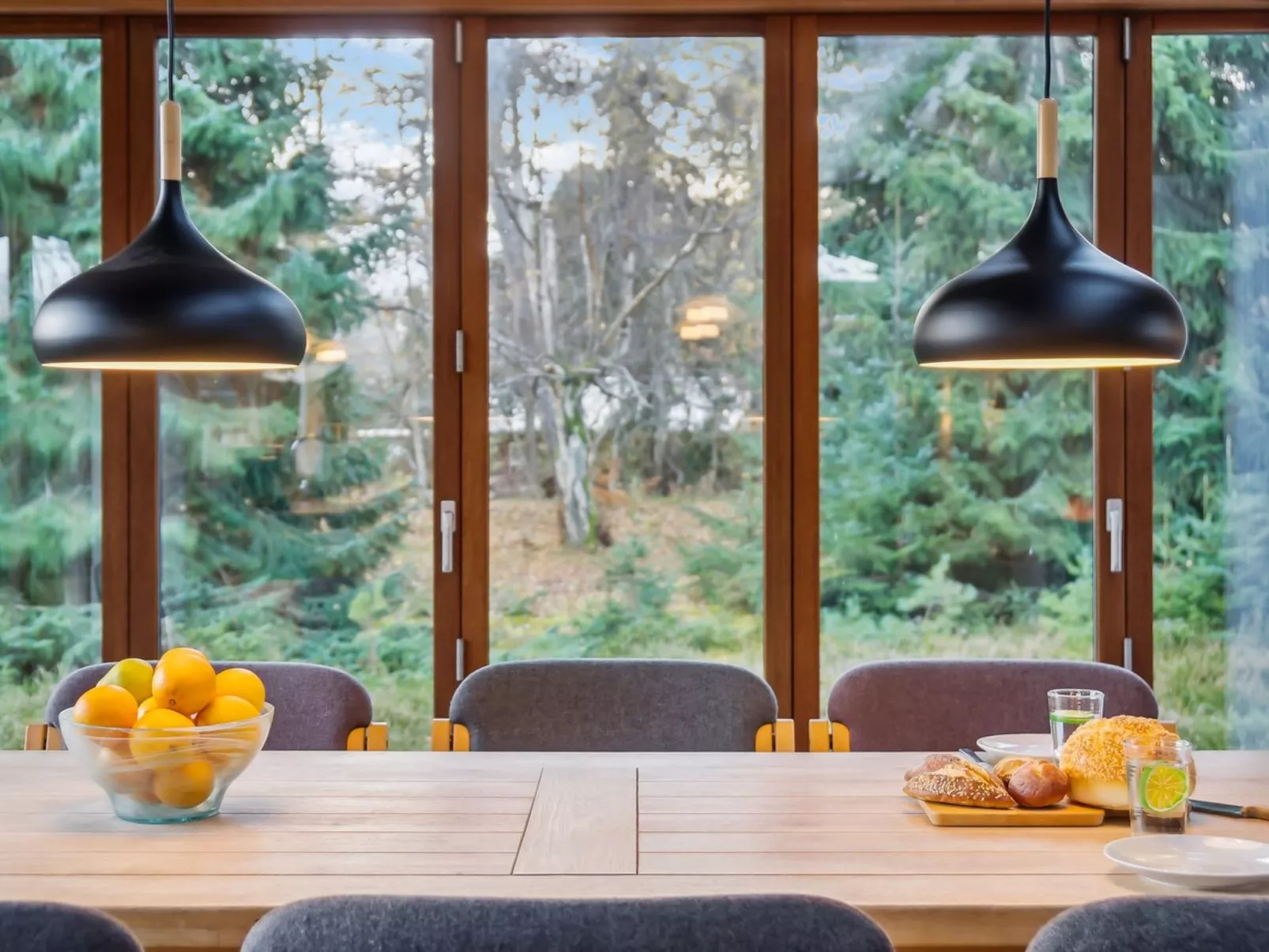 "Jorid" -  from the sea-Binnen