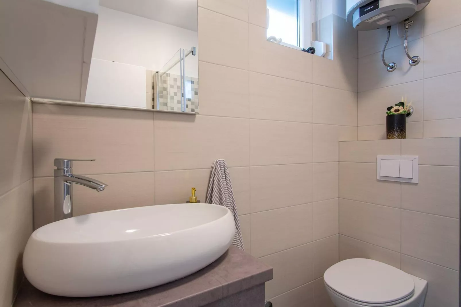 Beach house Festini-Badkamer