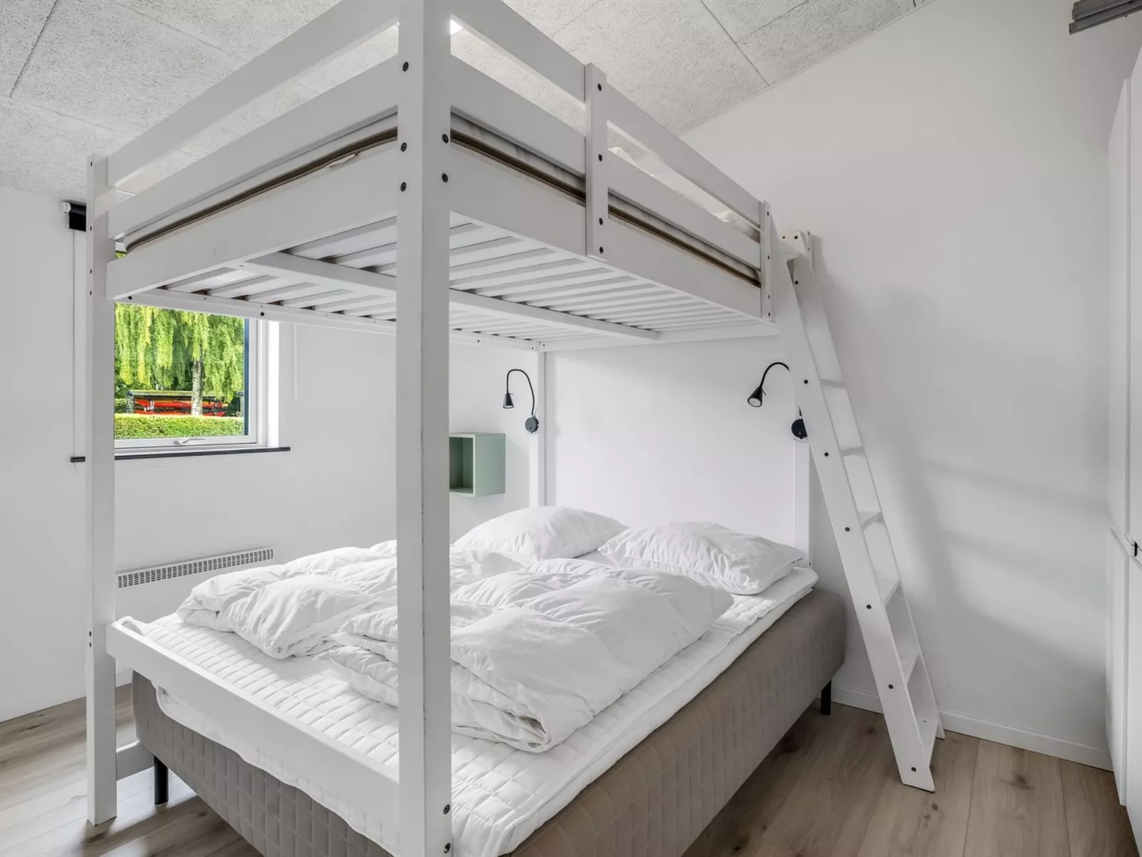 "Fin" - 150m from the sea-Binnen