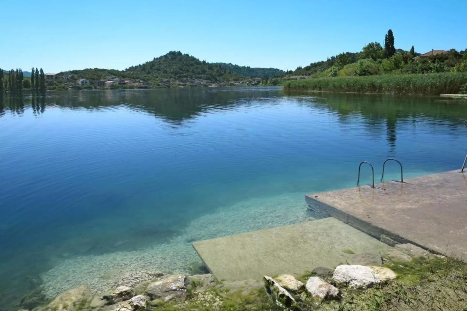 Two-Bedroom Apartment With Lake View-Uitzicht