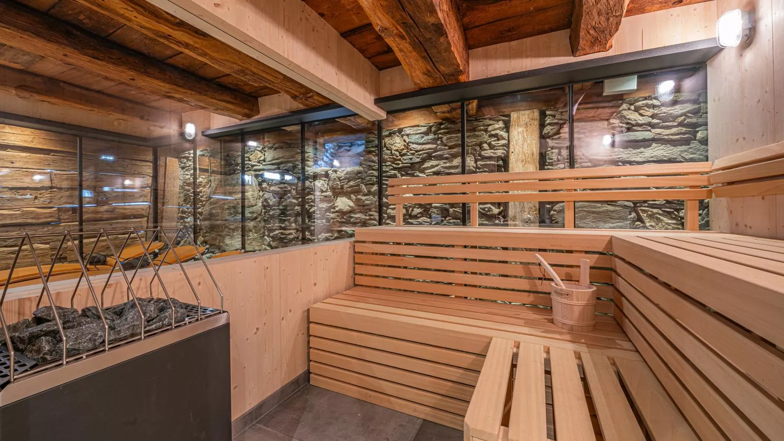 Raneburg 4 Almhaus-Sauna