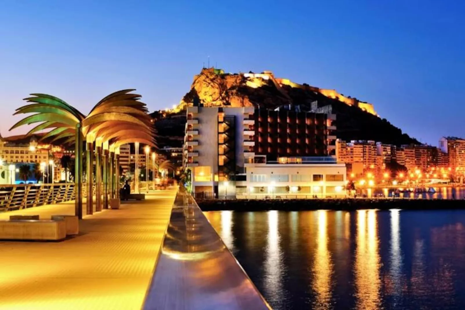 Appartement 3 Chambres Et 2 Salles De Bains : Id&eacute;al Famille Et Nomades-Niet-getagd