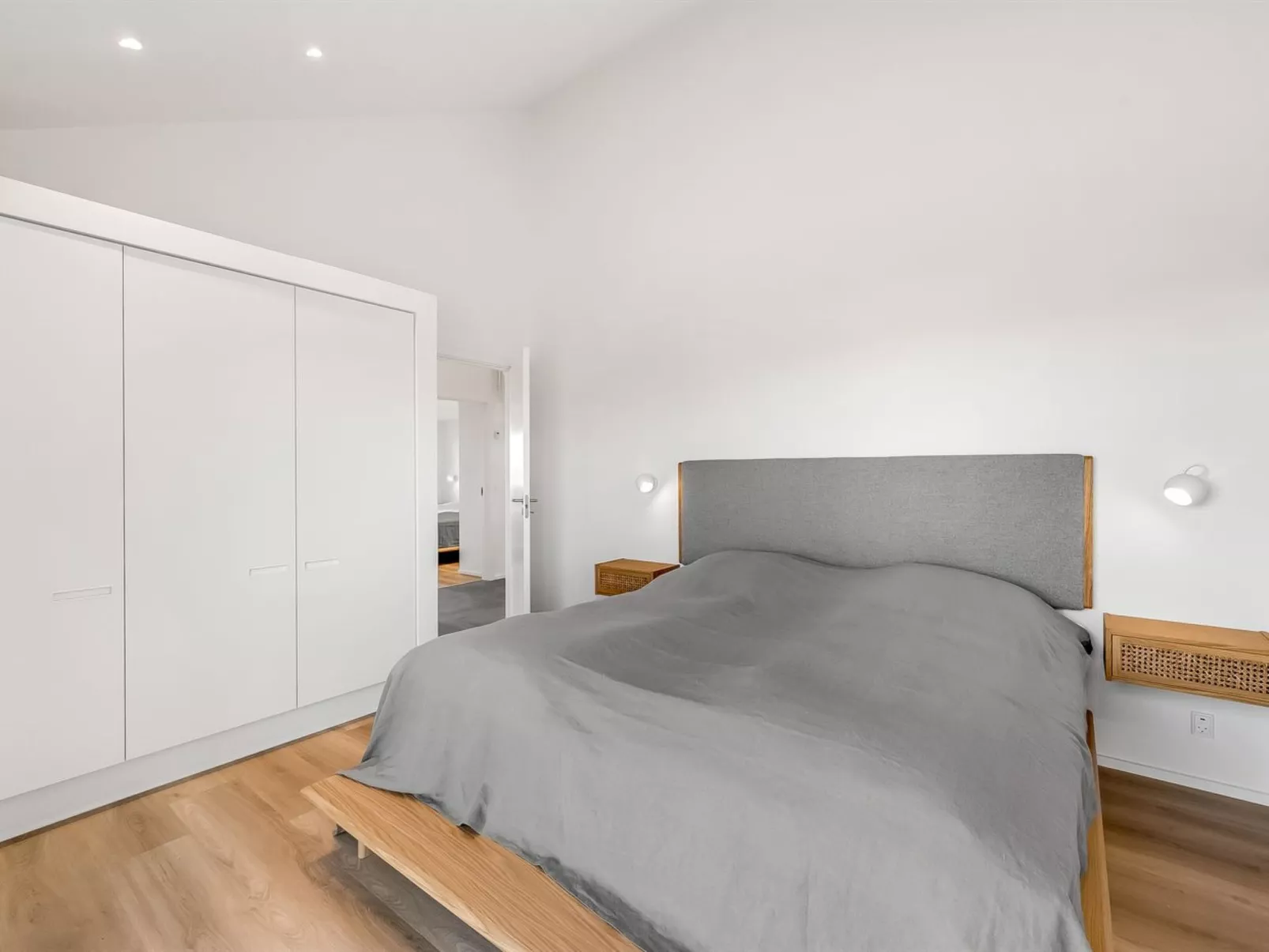 "Maximiliane" -  from the sea-Binnen