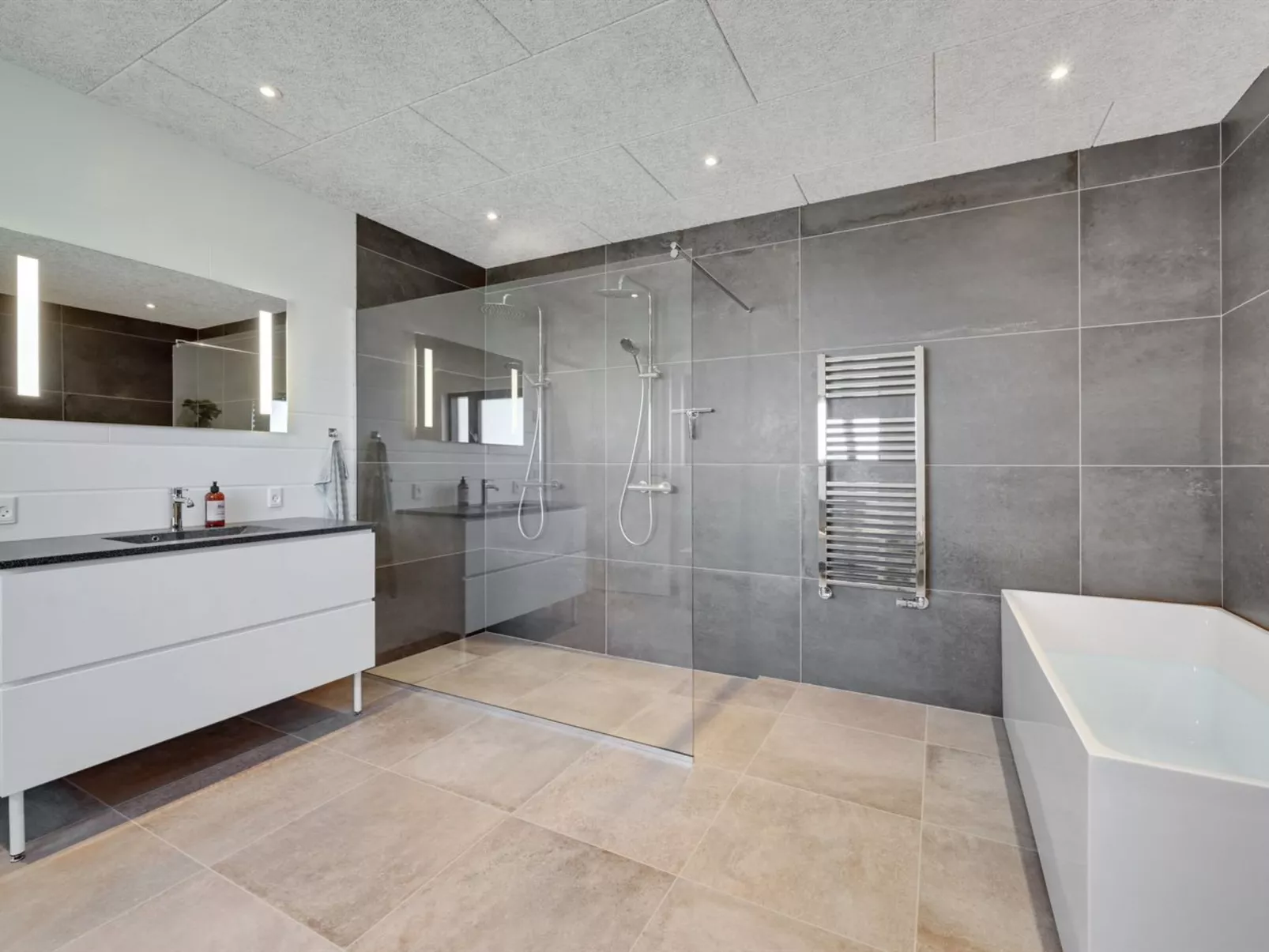 "Tinella" - 250m to the fjord-Binnen