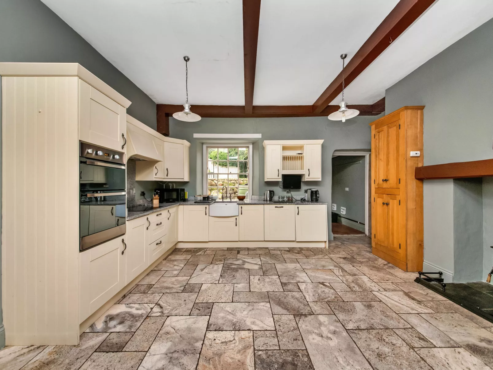 Low Green Cottage-Binnen