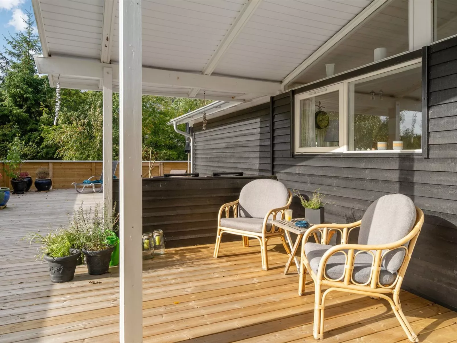 "Emmanuela" - 700m to the fjord-Buiten