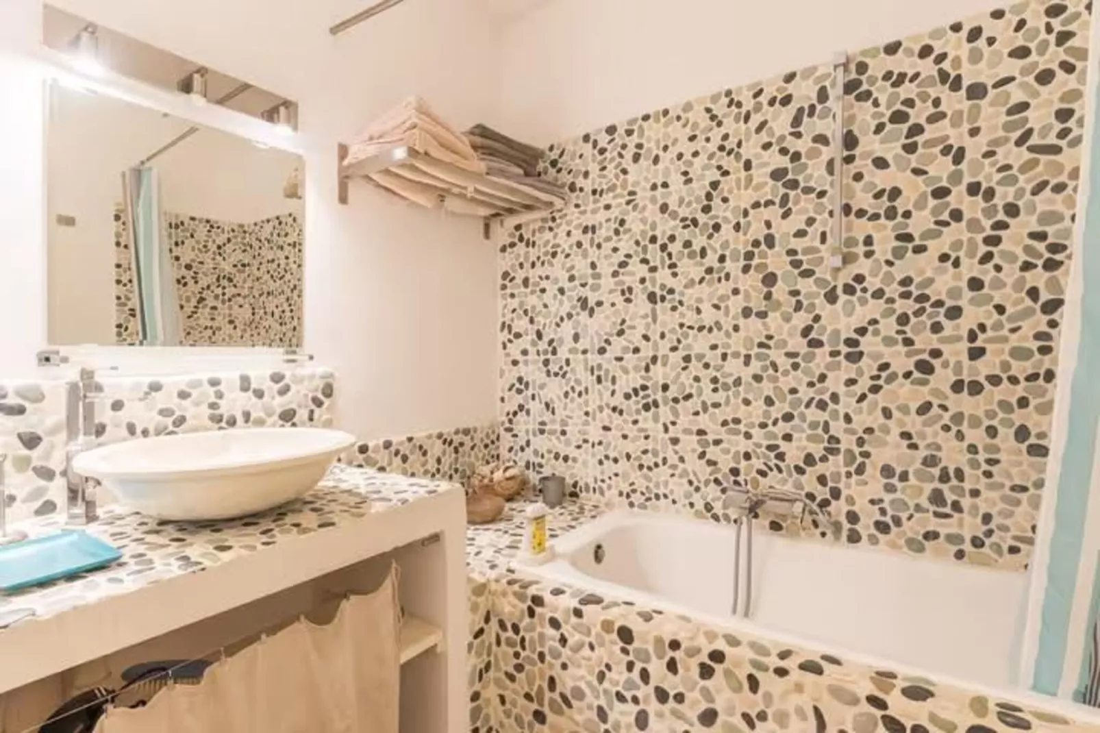 Mas de Corinne-Badkamer