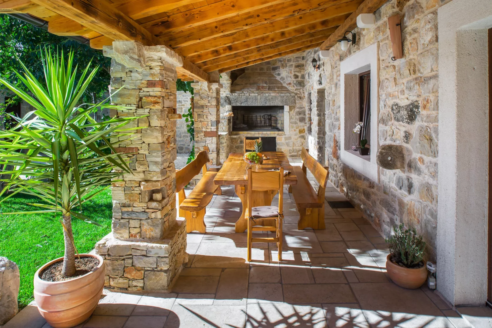 Villa Olea with private heated pool-Terrasbalkon