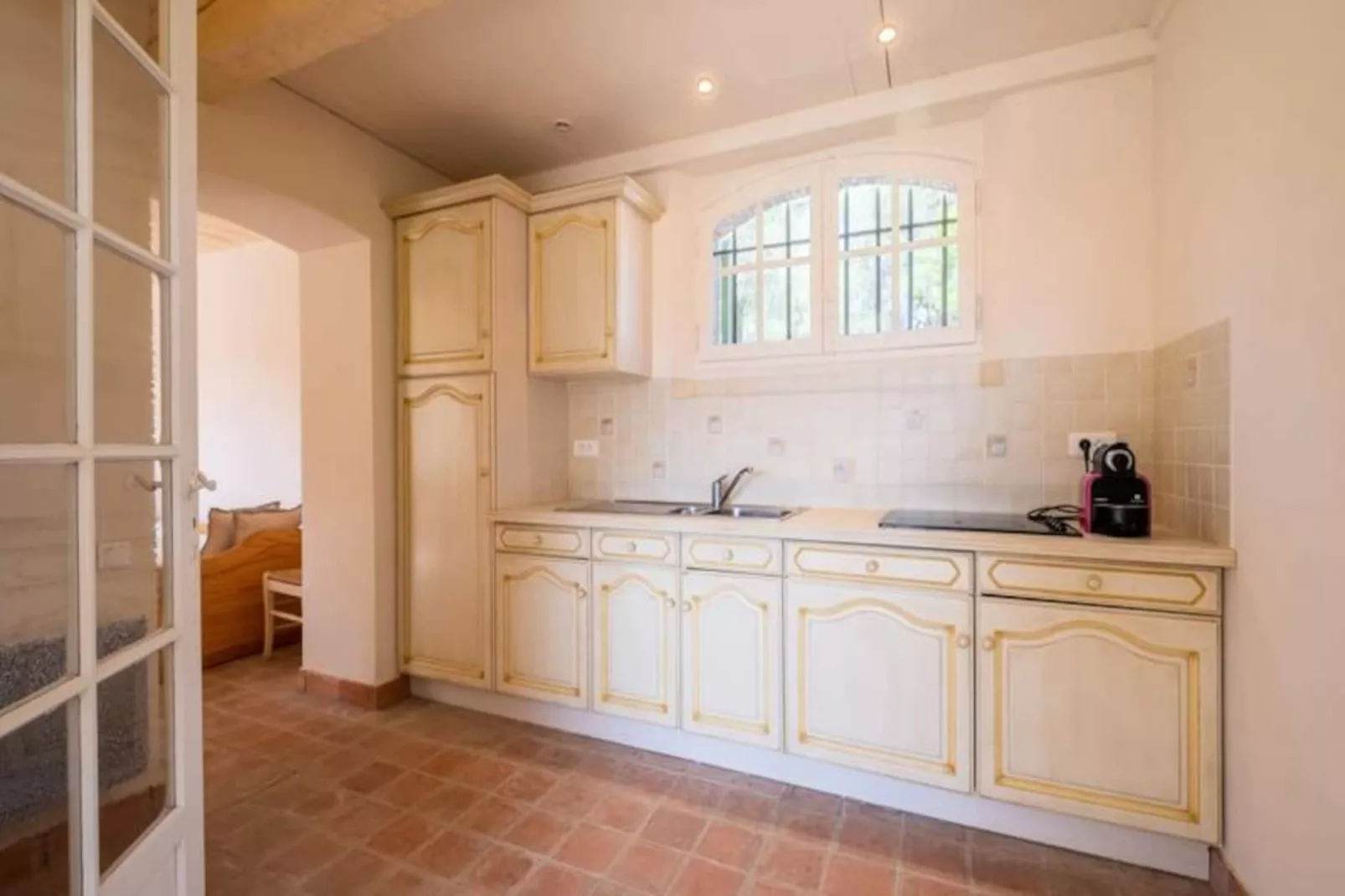 Résidence Bijou De 280m2 Et Piscine à Débordement Au Calme Absolu-Niet-getagd