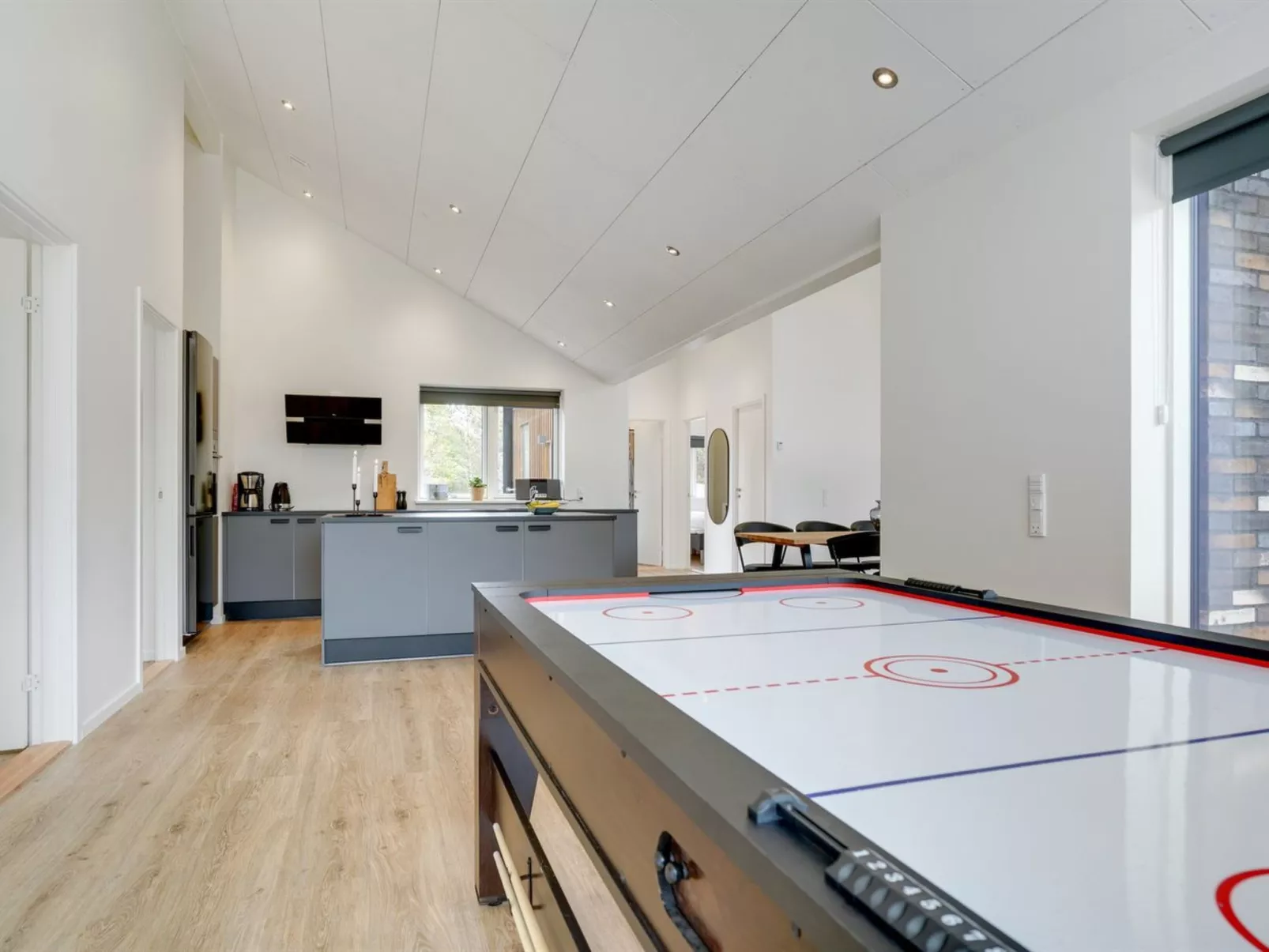 "Heidi" - 1km from the sea-Binnen