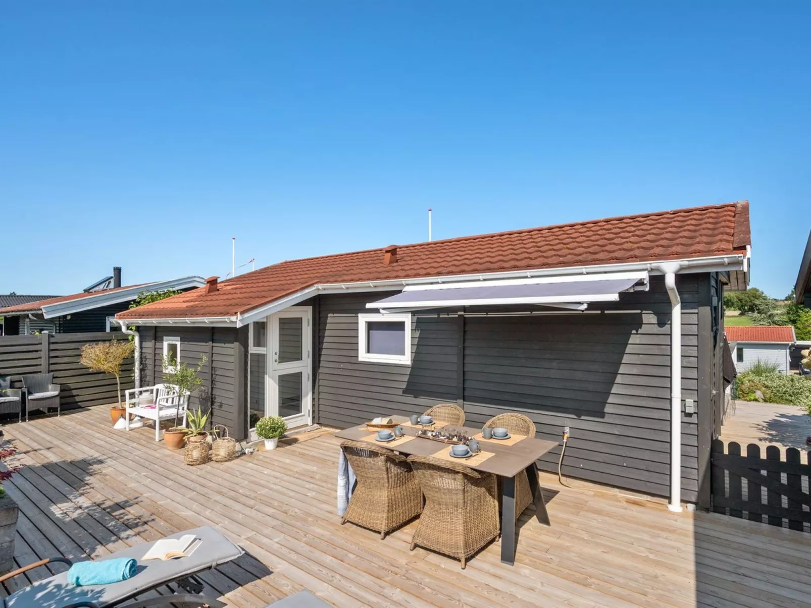 "Elfrede" - 600m from the sea-Buiten