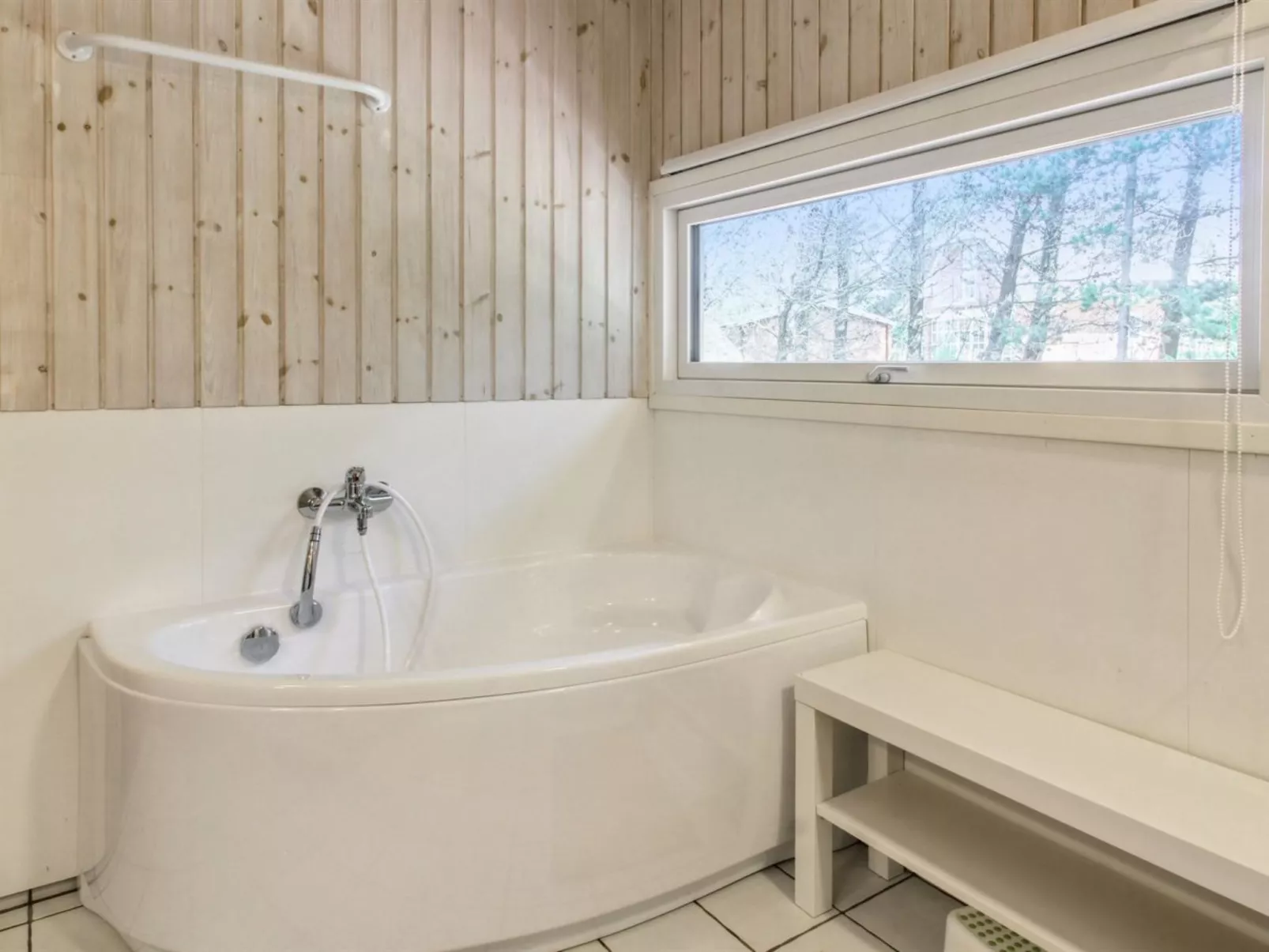 "Karri" - 1.1km from the sea-Binnen