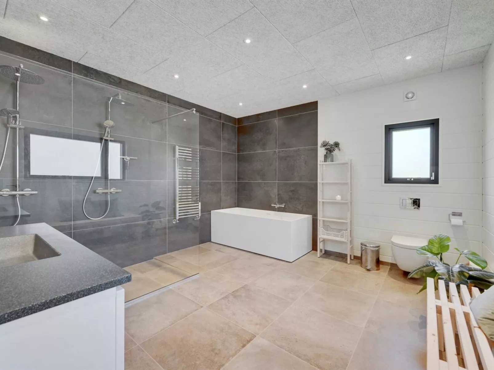 "Tinella" - 250m to the fjord-Binnen