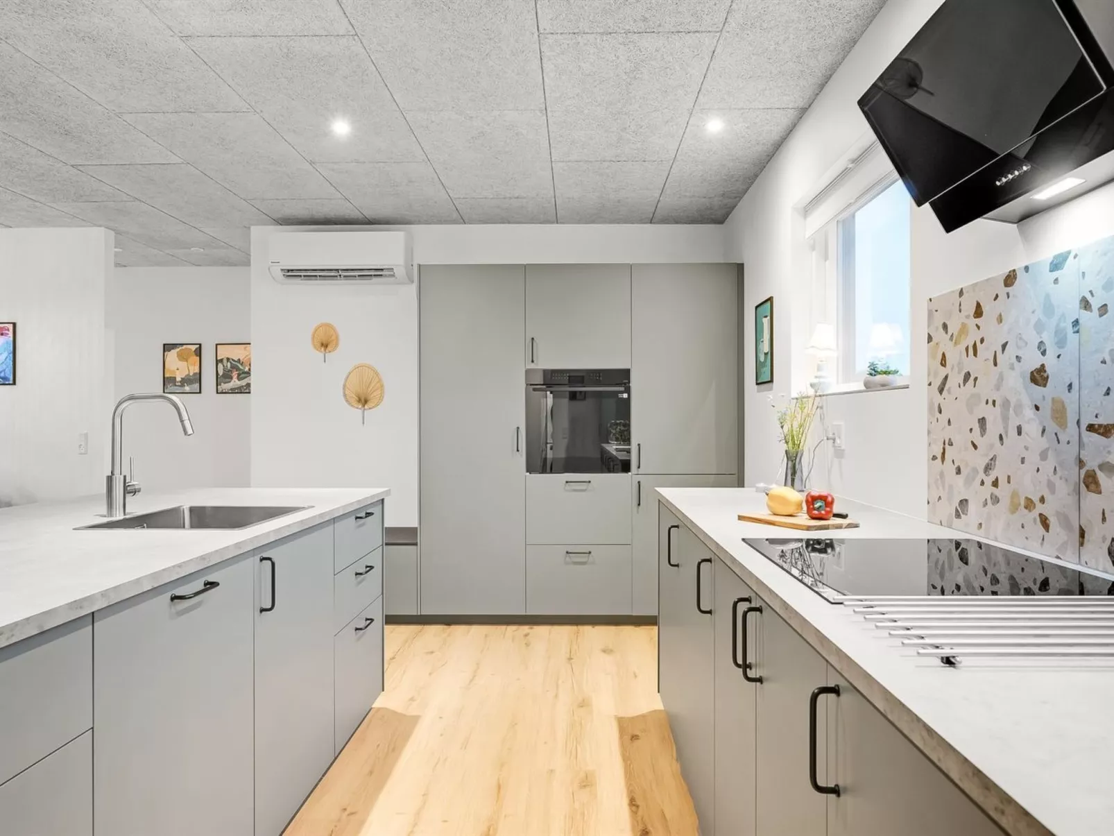 "Liutulf" - 350m to the fjord-Binnen