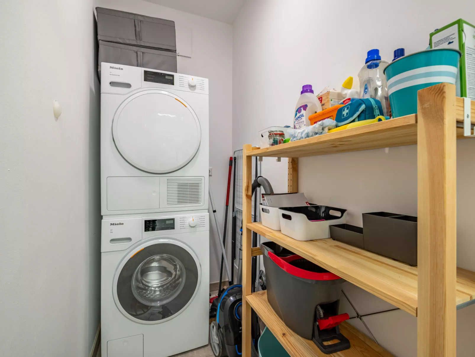 Top 5 Alpe maritima Seeblick+Bergkulisse-Binnen