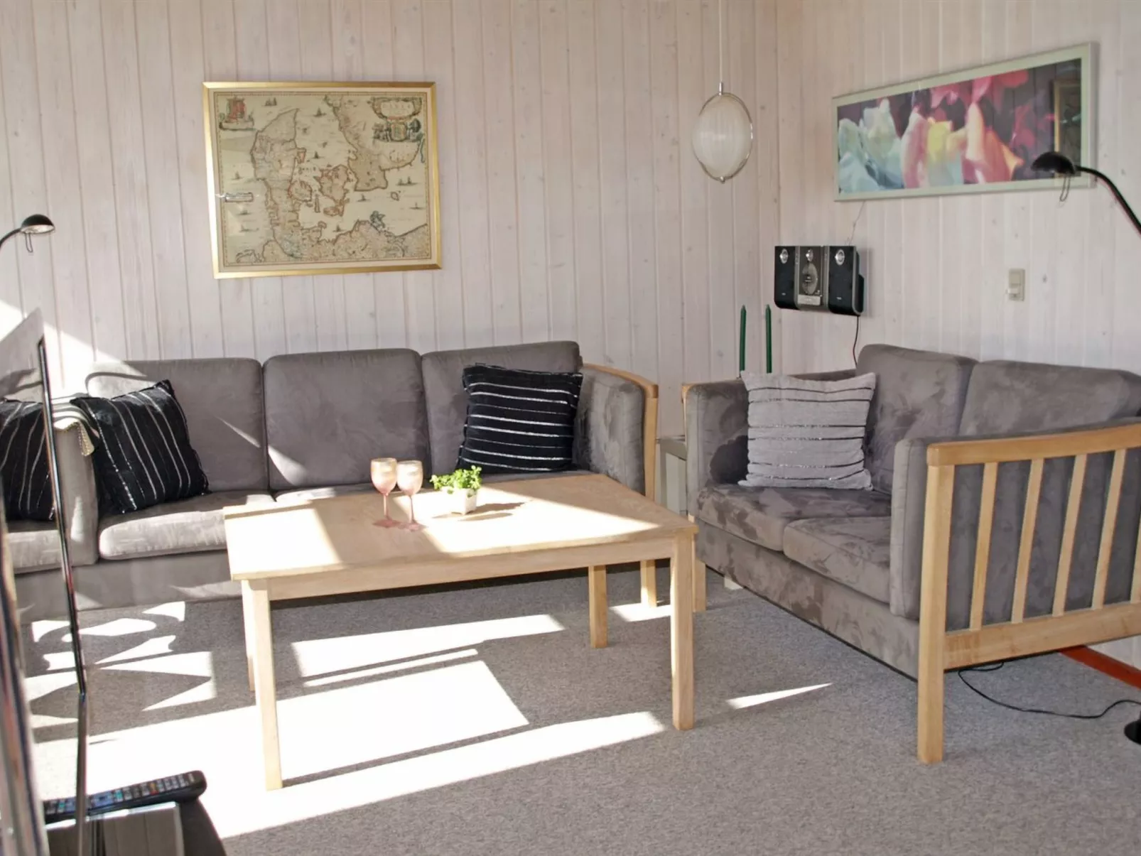 "Jorma" - 250m to the fjord-Binnen