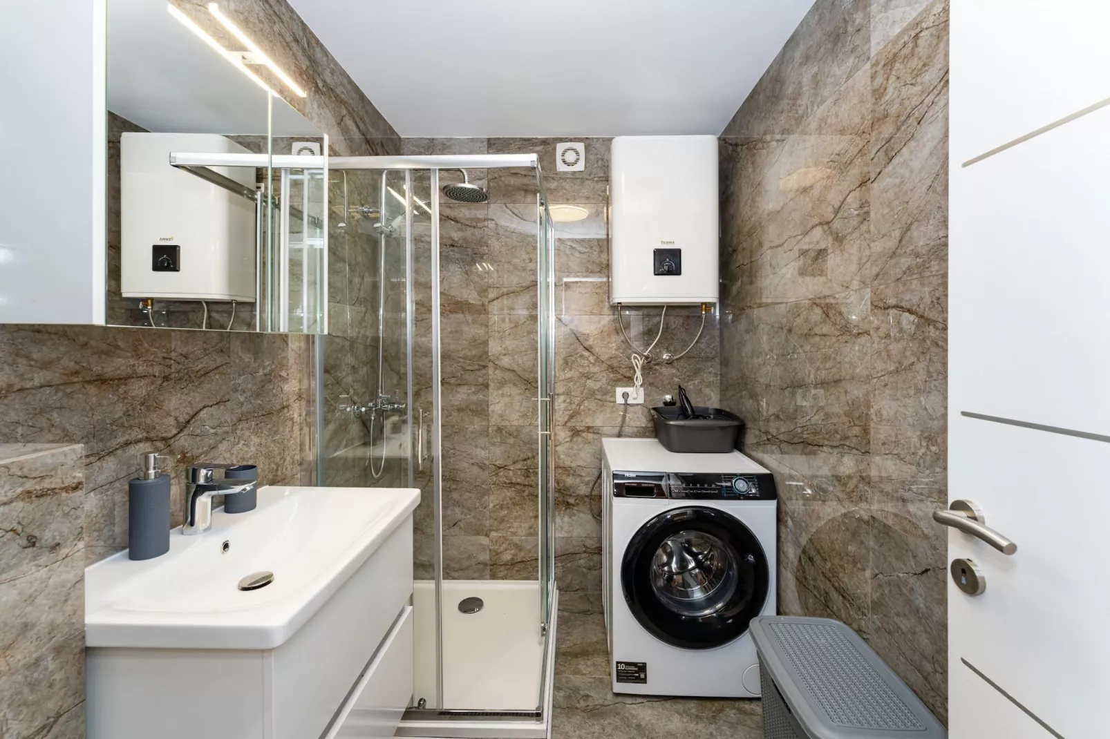 Holiday home Fortica-Badkamer