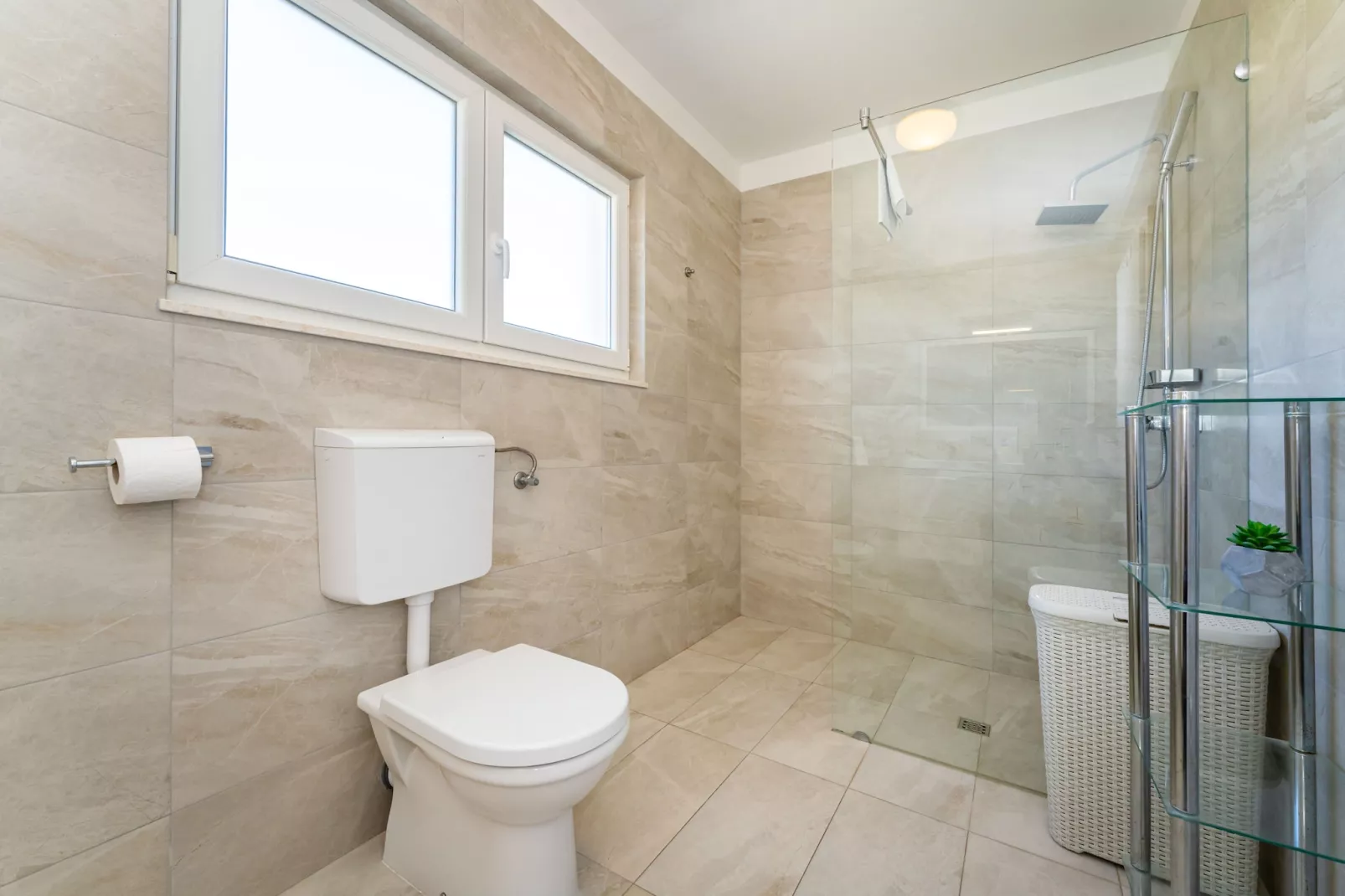 Sea view Villa Anpero-Badkamer