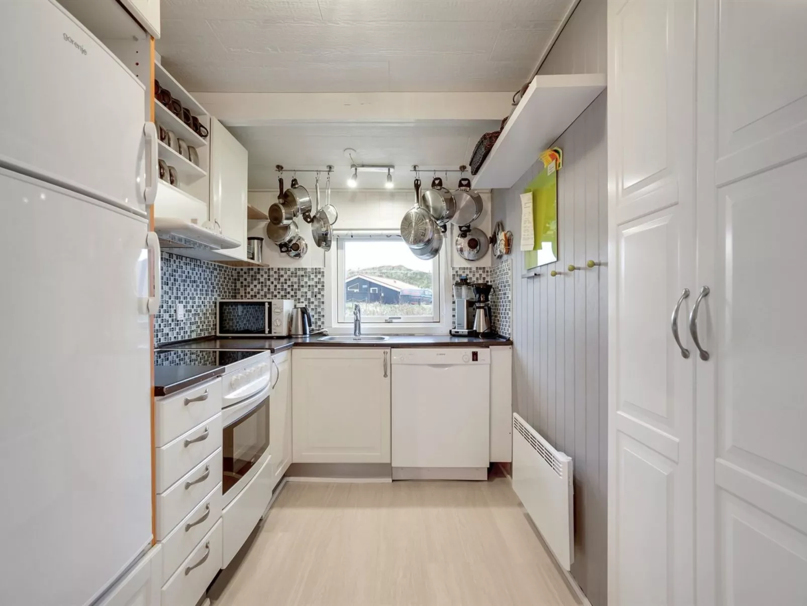 "Veetrikki" -  from the sea-Binnen