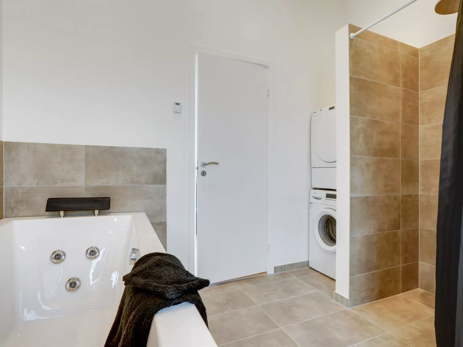 "Heidi" - 1km from the sea-Binnen