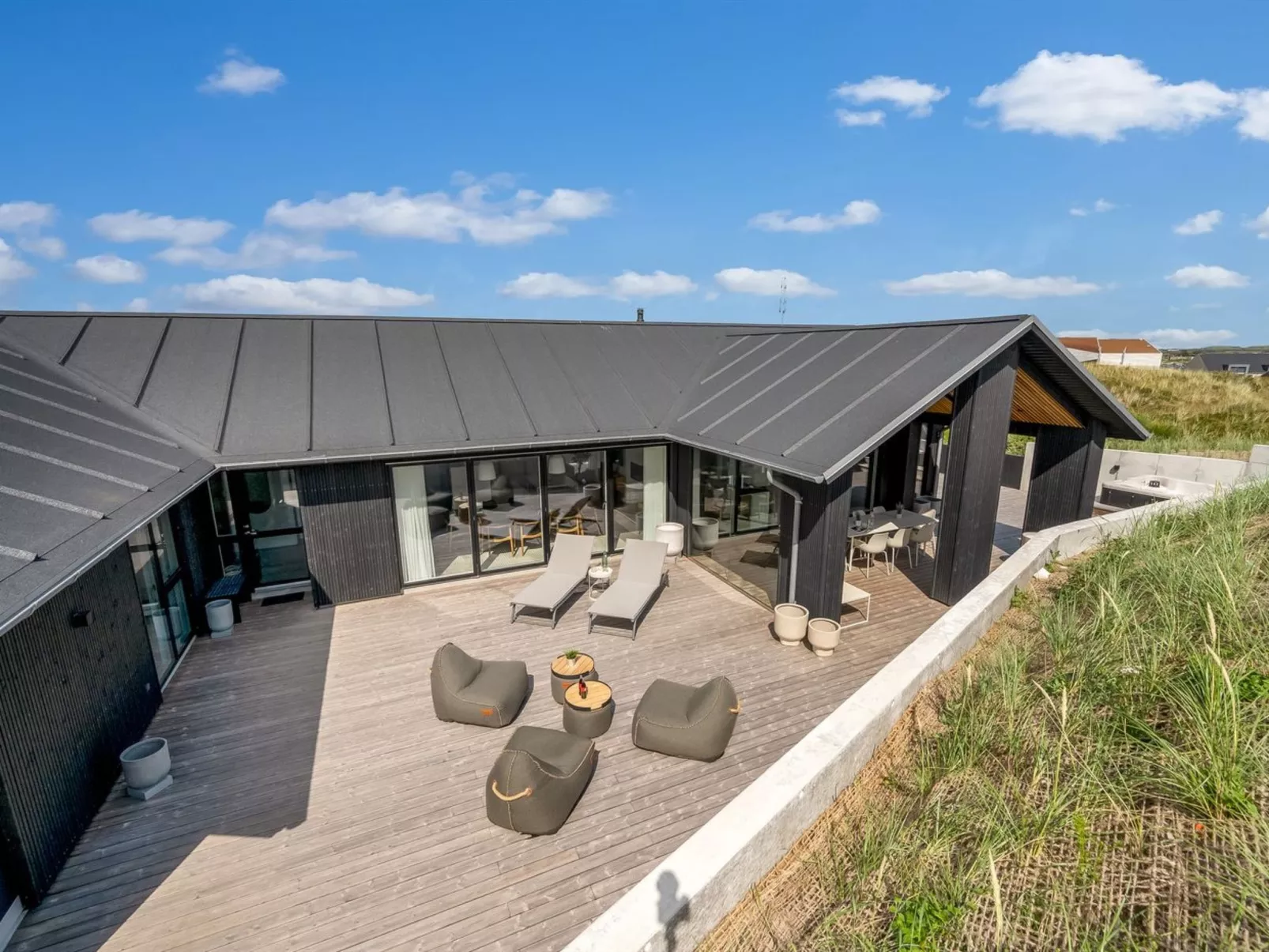 "Maximiliane" -  from the sea-Buiten