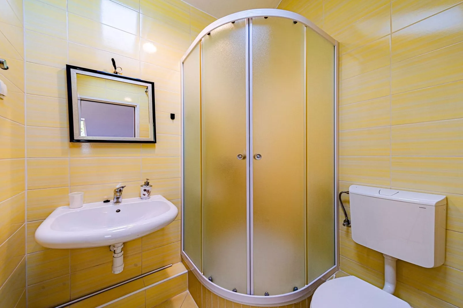 Holiday Home Island Gem - Five  Bedroom Apartment-Badkamer