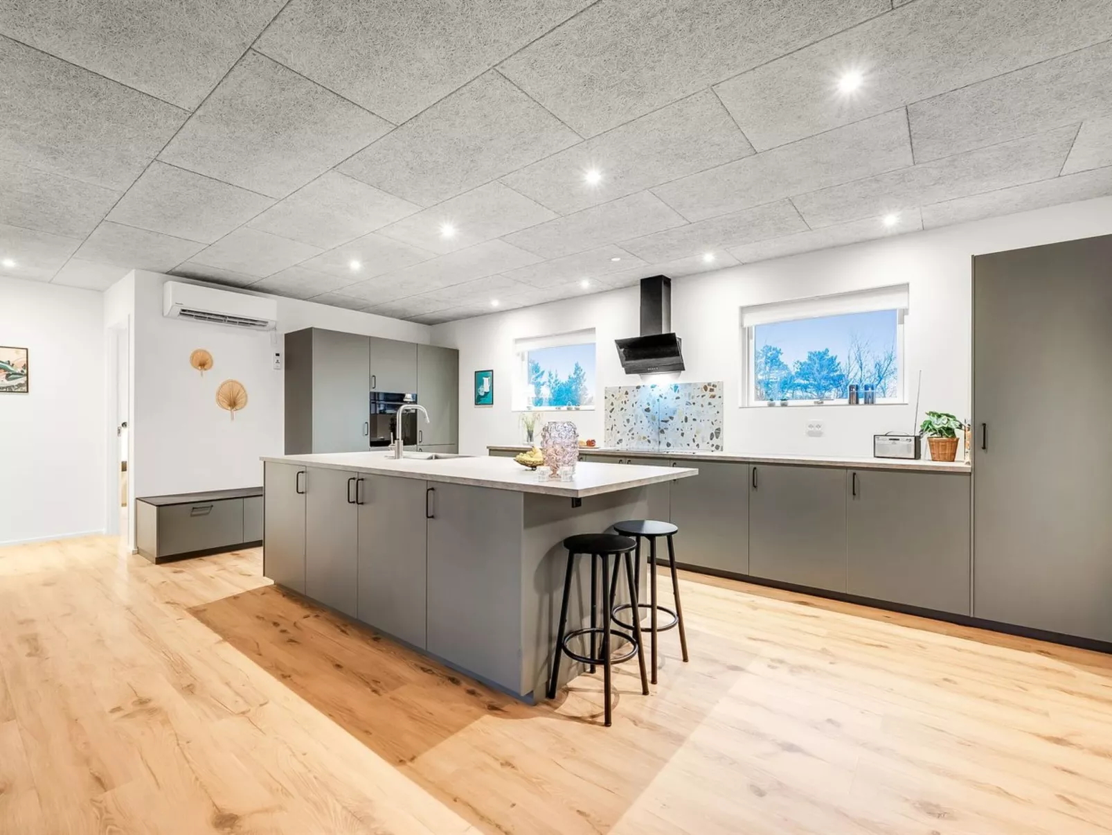 "Liutulf" - 350m to the fjord-Binnen