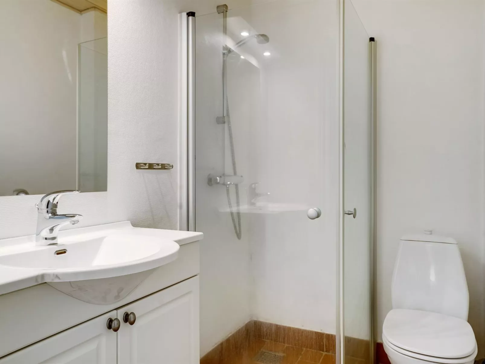 "Eini" - 4.5km from the sea-Binnen