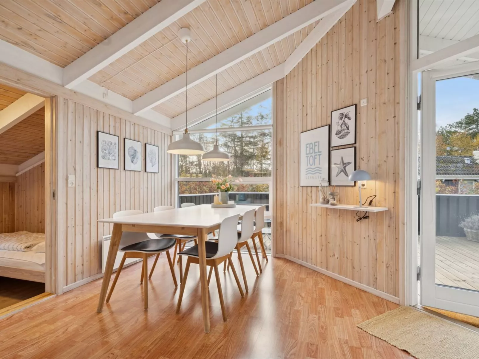 "Alvy" - 200m from the sea-Binnen