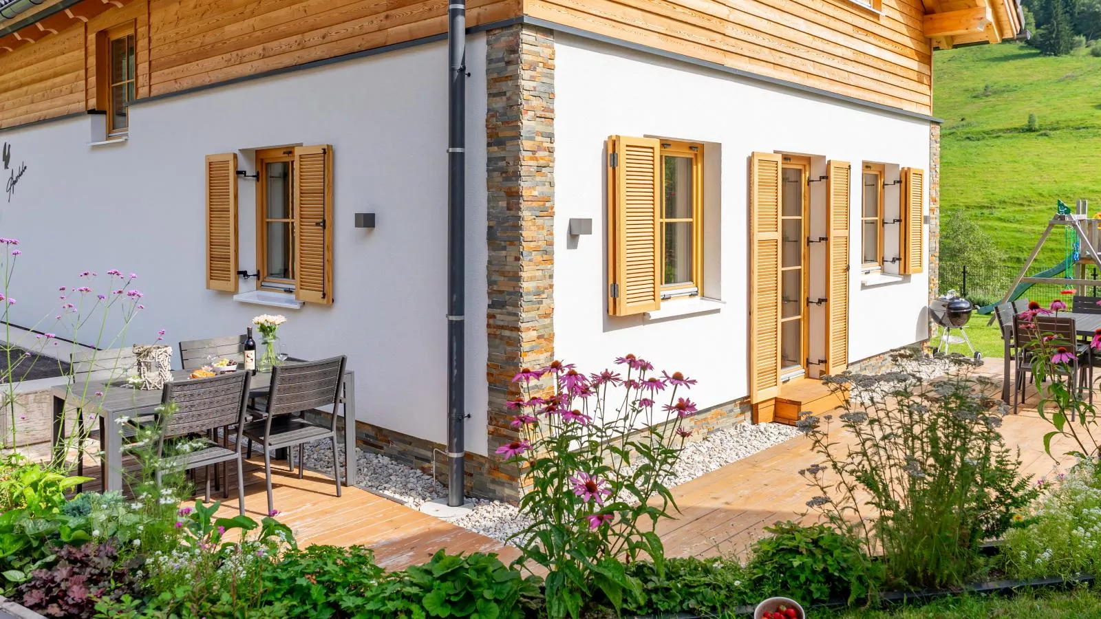 Auerhahn-Buitenkant zomer