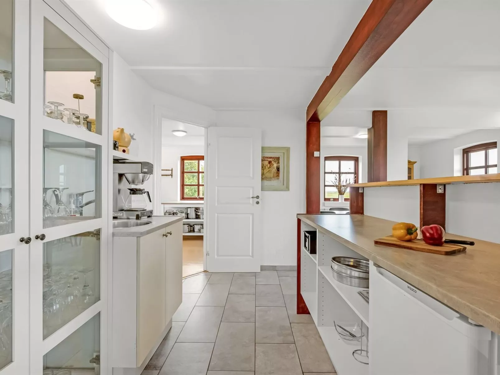 "Darleen" - 850m to the fjord-Binnen