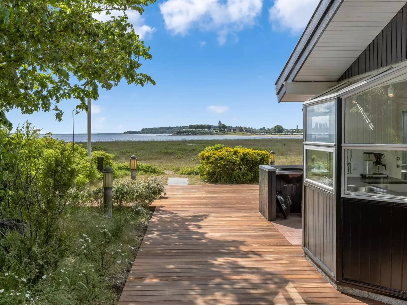 "Xaverius" - 30m from the sea-Buiten