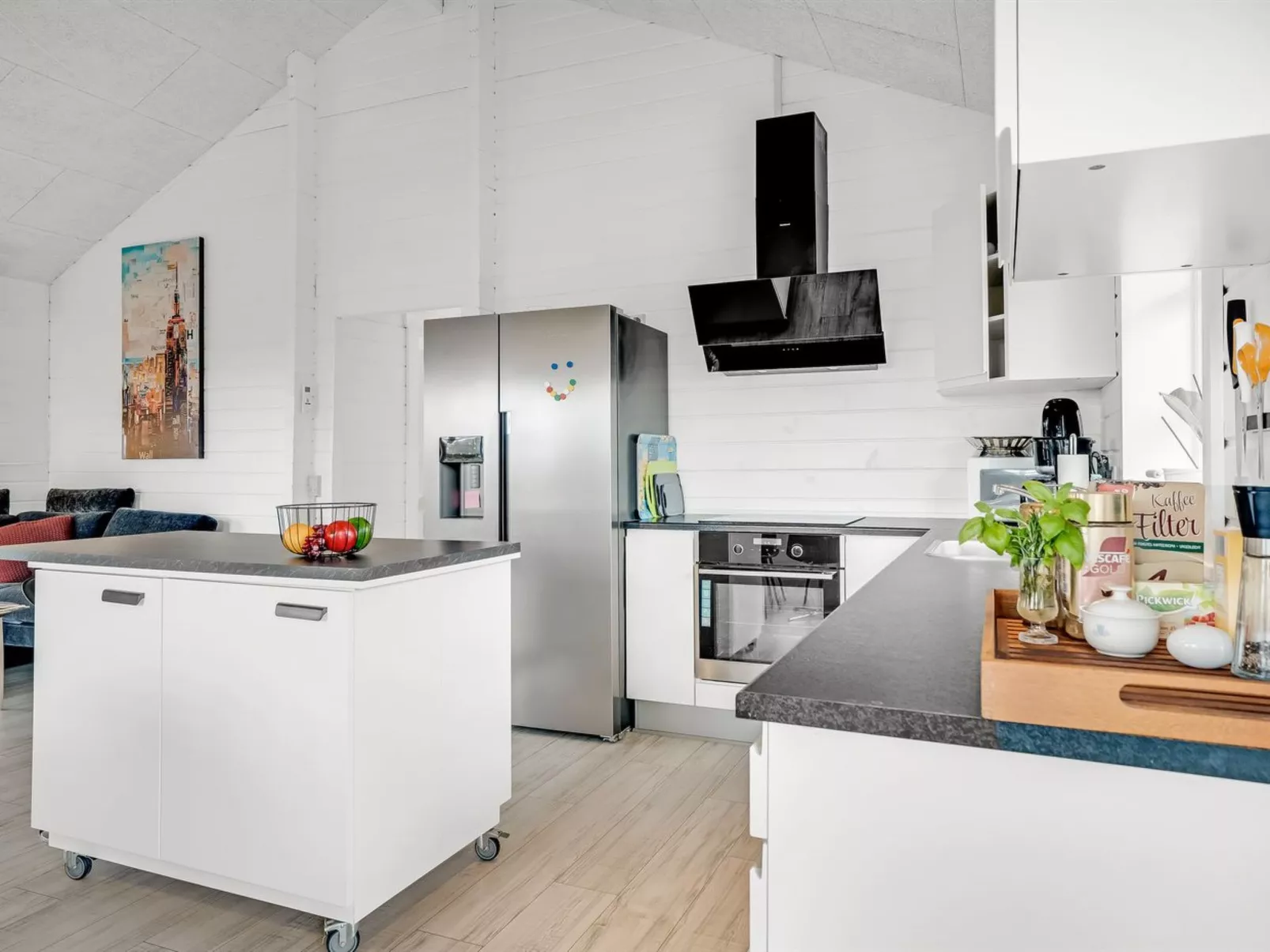 "Gizella" - 500m to the fjord-Binnen