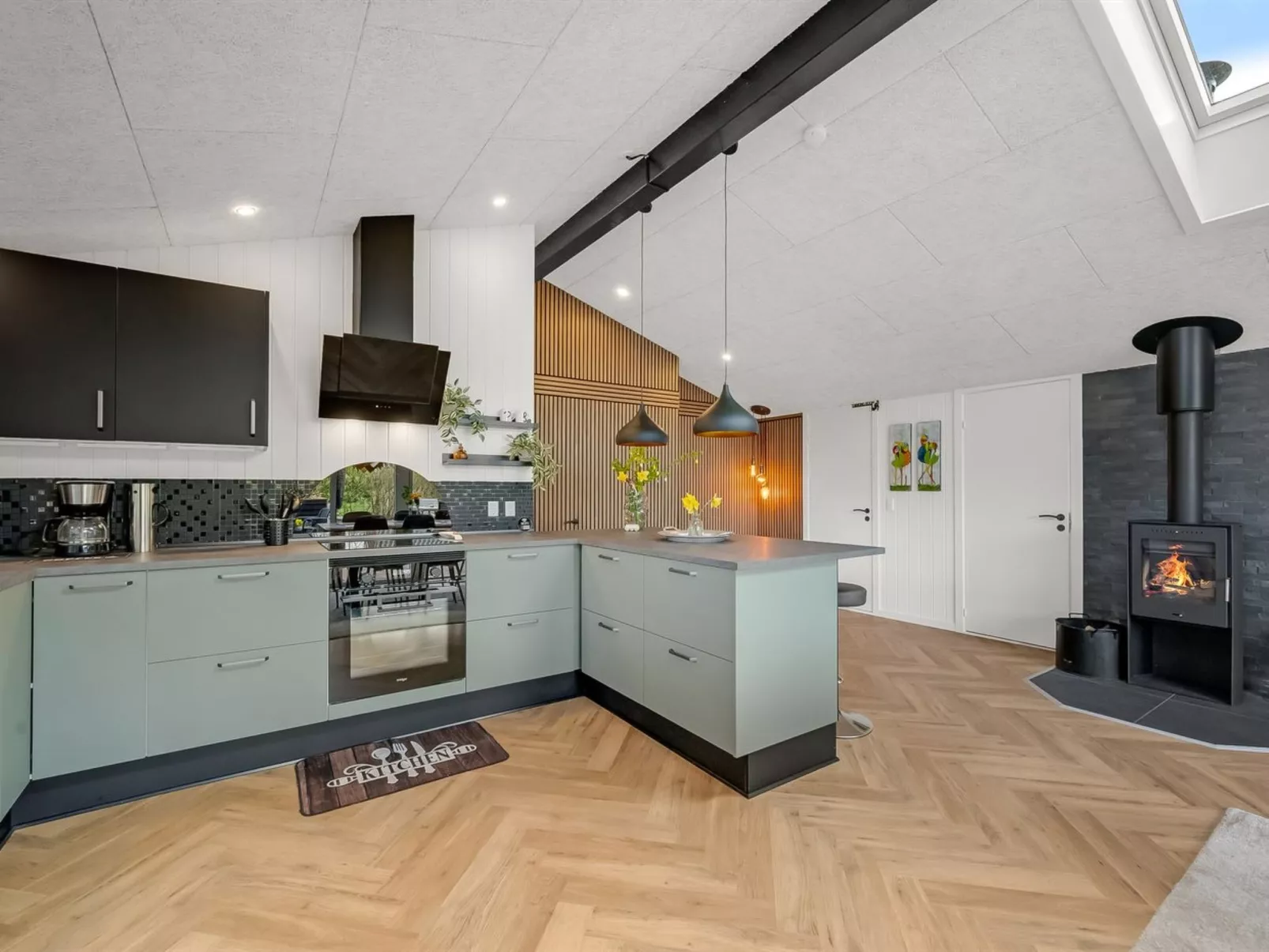 "Ronja" - 100m to the fjord-Binnen