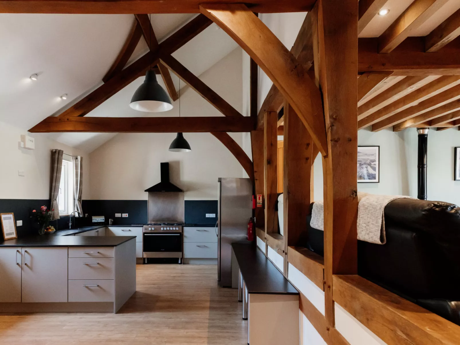 The Welsh Barn-Binnen