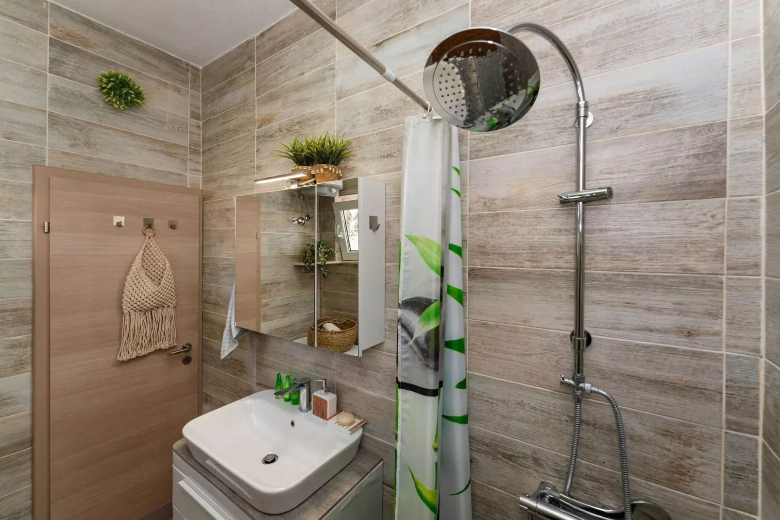 Holiday home Katalea-Badkamer