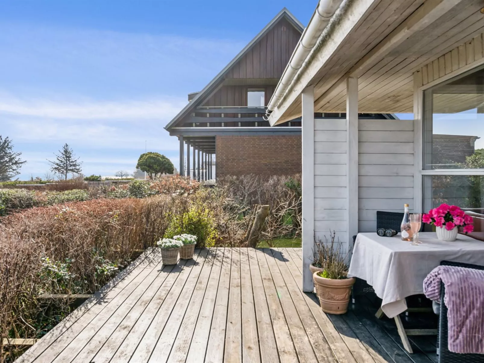 "Wrage" -  from the sea-Buiten