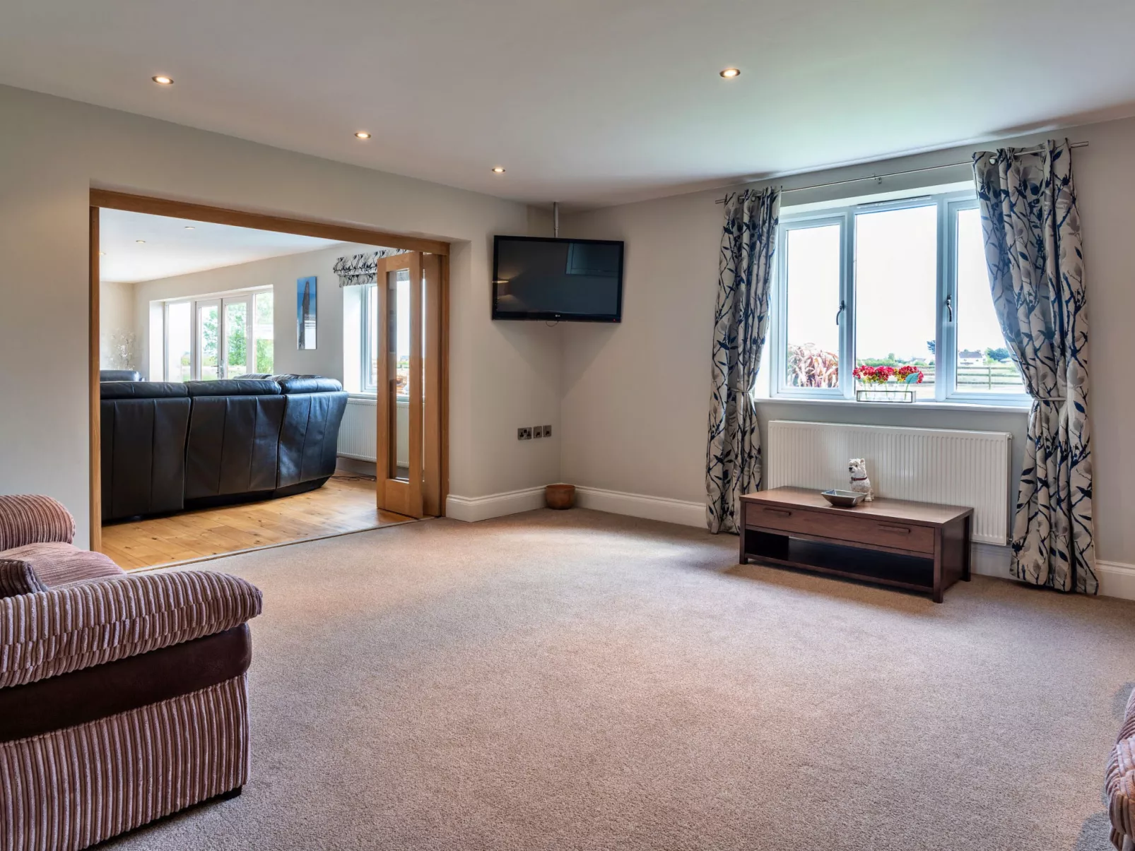 Stone Bow Farmhouse-Binnen