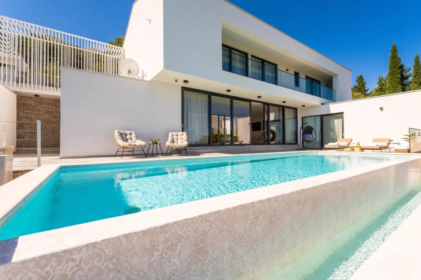 Holiday Home Good Life-Zwembad